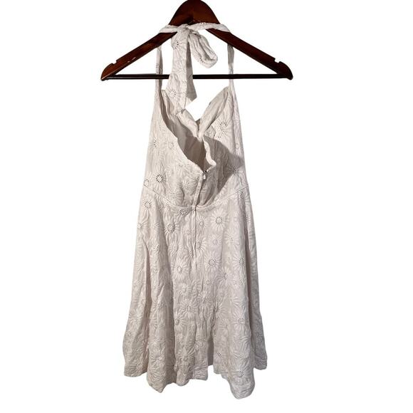 Lilly Pulitzer White Halter Eyelet Dress Resort Coastal Preppy Summer Size 2 - Picture 5 of 8